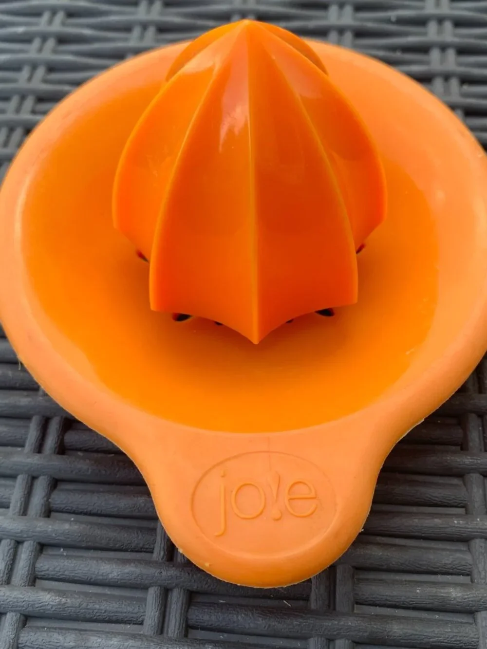 Joie Orange Manual Citrus Juicer & Squeezer Reamer